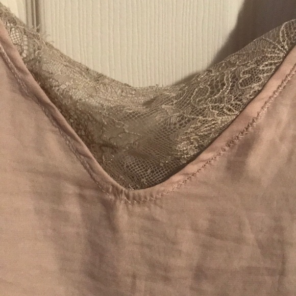 Blush silk tank top - Picture 2 of 4